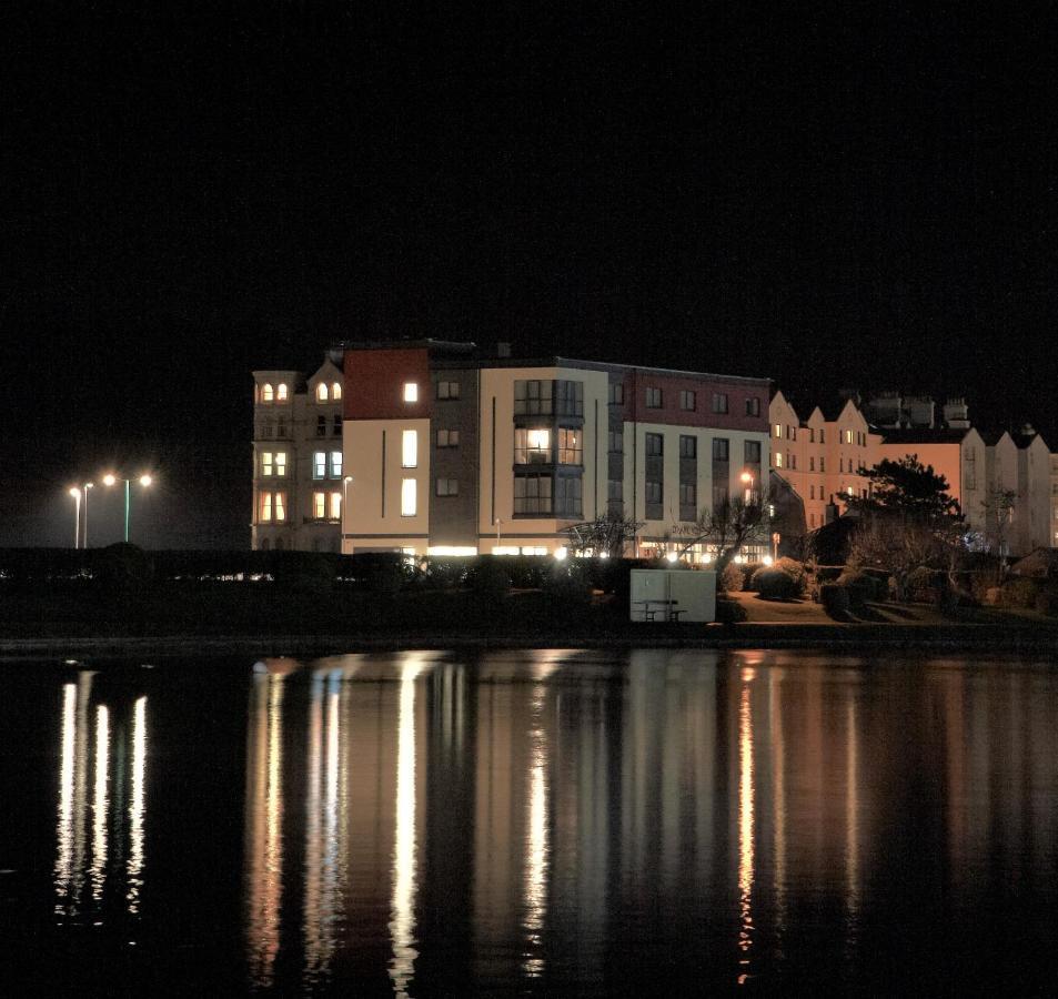 Ramsey Park Hotel Exterior foto